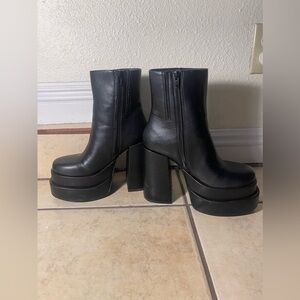 Steve Madden Cobra Platform Boots